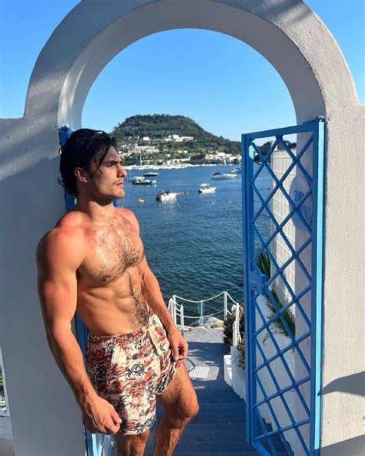Josh Barclay Caras Height, Weight, Net Worth, Age, Wiki, Who, Instagram, Biography