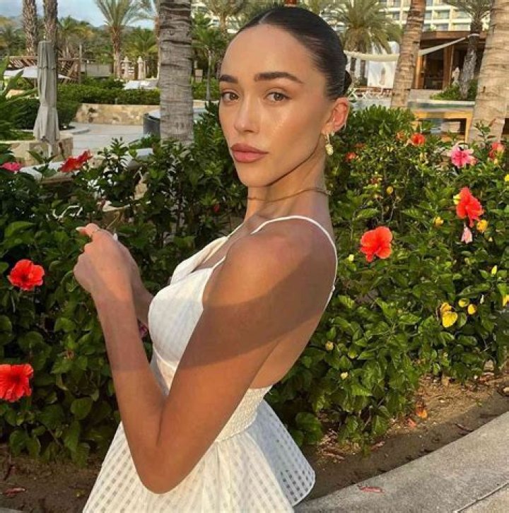 Olivia Culpo Padlocks Her Closet After Her Sisters Steal Her Clothes: ‘This Is a Nightmare’