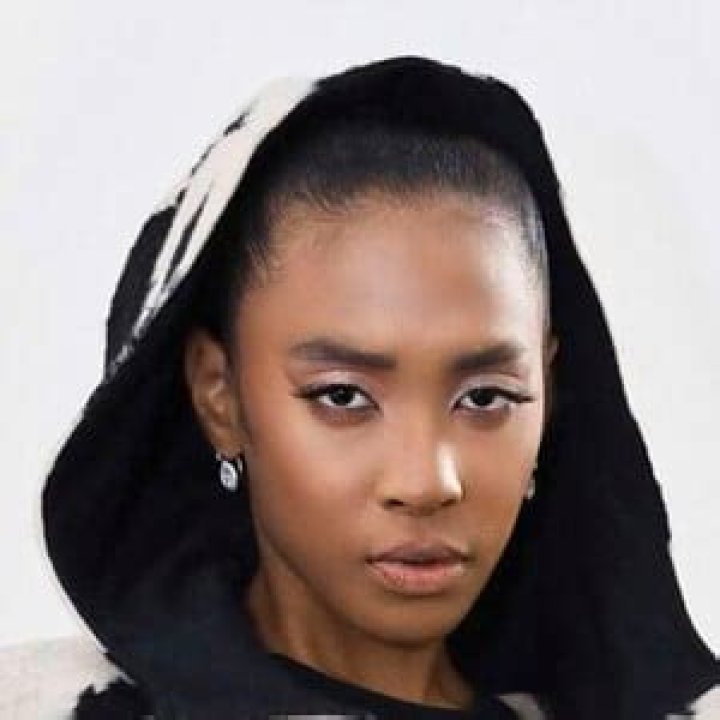 
Reeza Hendricks Height, Weight, Net Worth, Age, Birthday, Wikipedia, Who, Nationality, Biography 